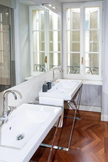 Charme And Relax In Downtown Parma Apartment Exterior foto